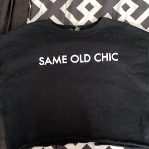 I selling a crop top long selves sweater